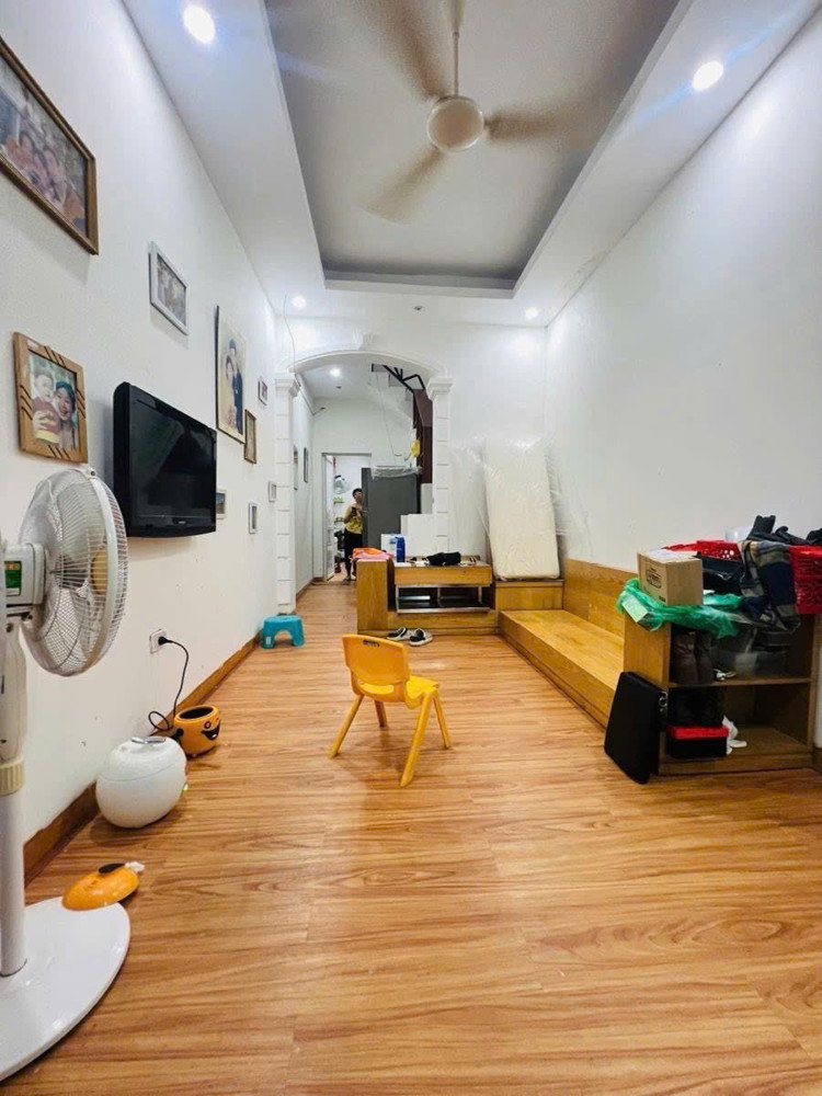 TÂY HỒ - CÁCH PHỐ 30m - SAU QUY HOẠCH RA MẶT ĐƯỜNG - GIÁP BA ĐÌNH- Hoàng Hoa Thám 47m, 4 T, 9  tỷ 3
