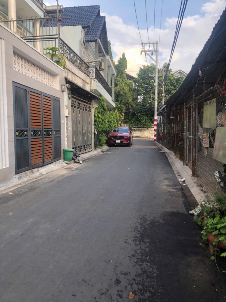 HIẾM!NHÀ 2TẦNG, HẺM XE HƠI THÔNG SÁT MẶT TIỀN ĐƯỜNG - NGAY LÃ XUÂN OAI - TĂNG NHƠN PHÚ A, 62M2, 6.1
