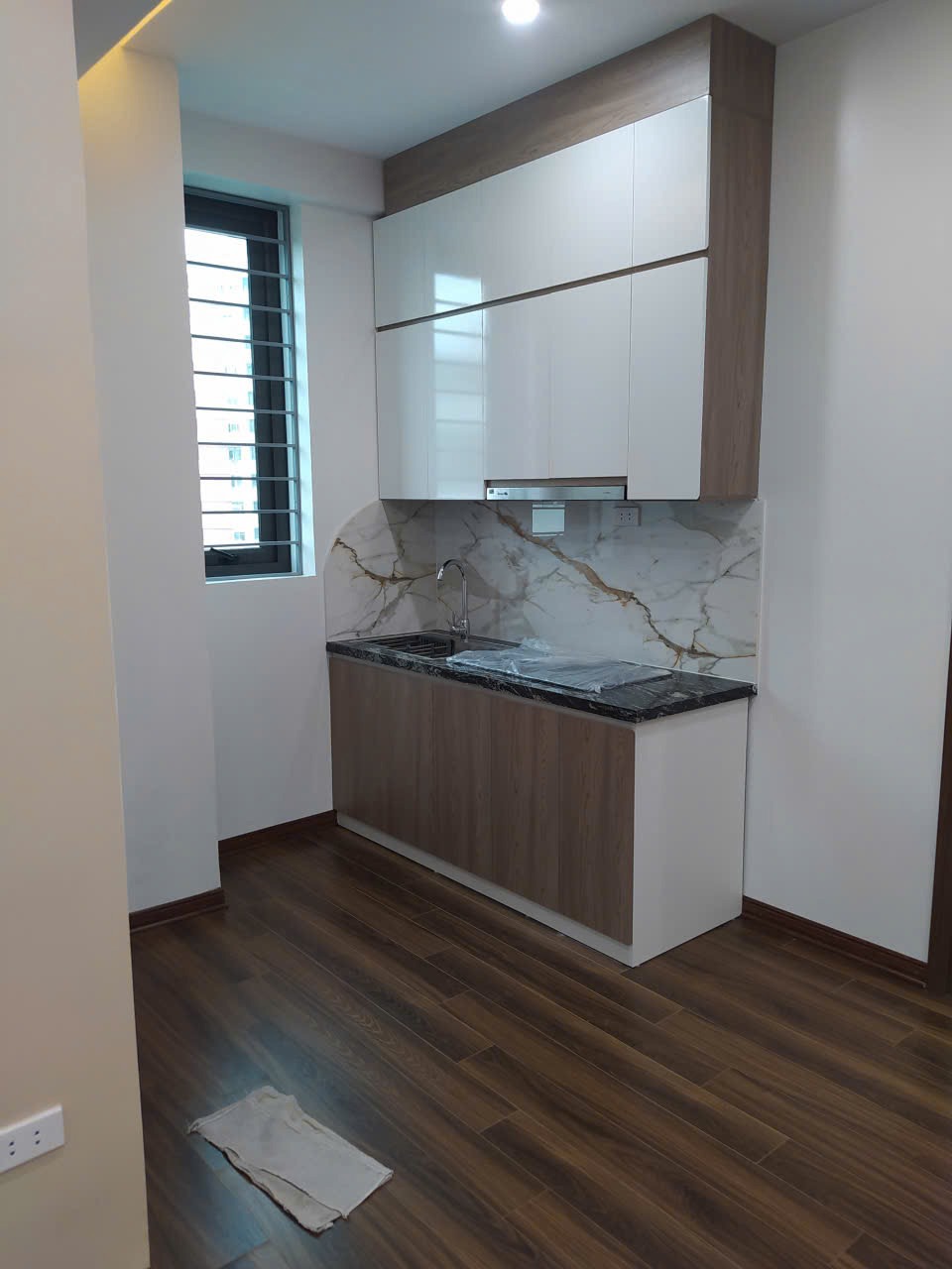Bán căn hộ Trần Quý Kiên, Cầu Giấy - 60m² - 4.9 tỷ - Full Nội Thất