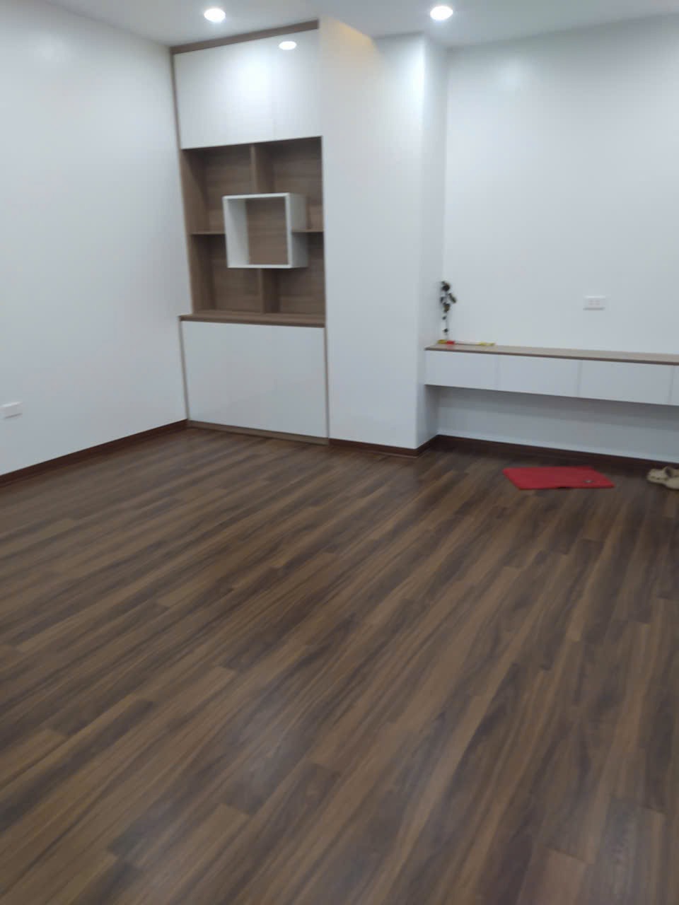 Bán căn hộ Trần Quý Kiên, Cầu Giấy - 60m² - 4.9 tỷ - Full Nội Thất