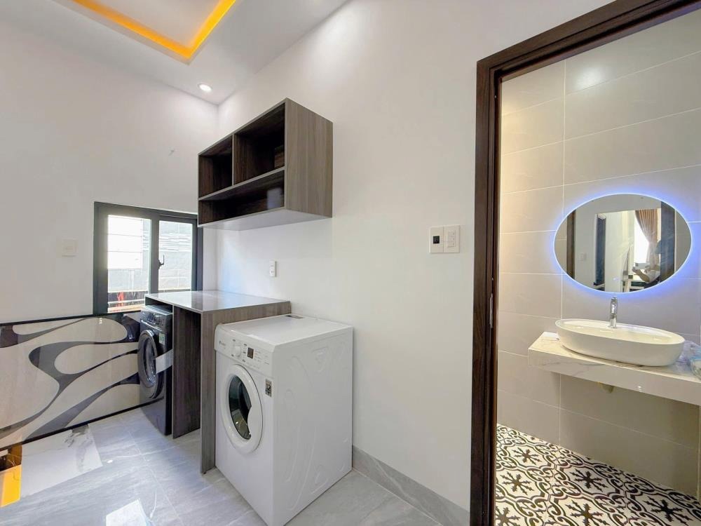 Nhà Riêng Bình Tân - 70m2 - 2 Tỷ 1 - SHR - Hẻm Ô Tô - Hồ Văn Long