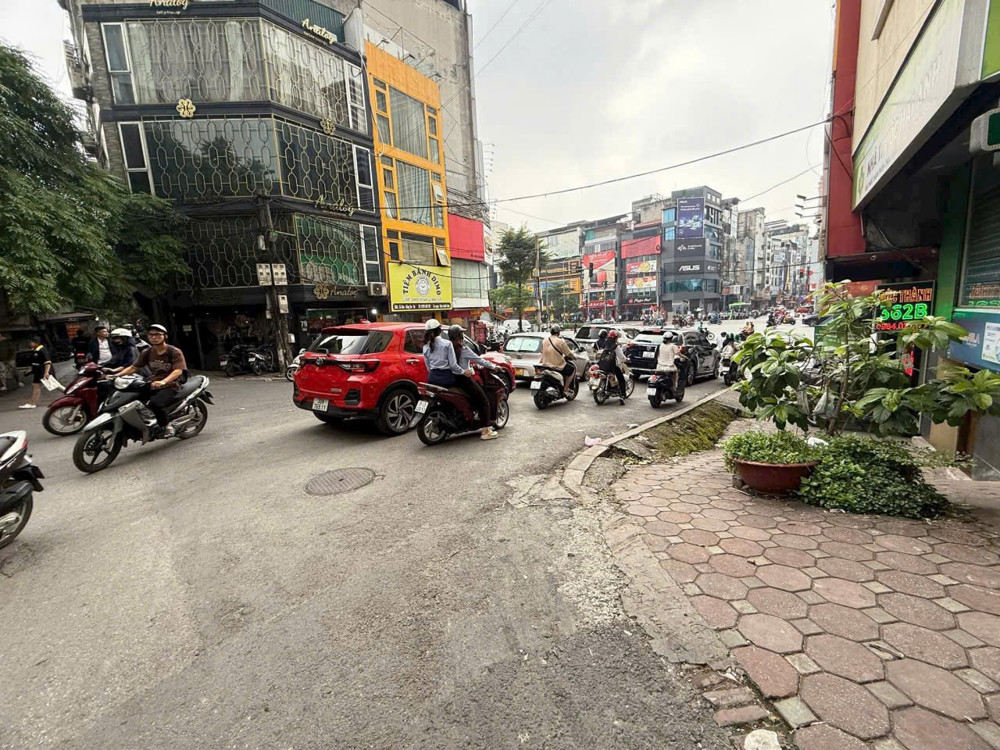 MẶT PHỐ LA THÀNH  - KINH DOANH - TOÀ VĂN PHÒNG - TRUNG TÂM - 1 HẦM 10 NỔI- THANG MÁY.
 Nhà bán nằm