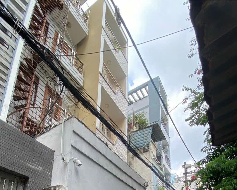 Bán Gấp Kế Hà Đô Centrosa Quận 10 - 7.99 Tỷ - 6 Tầng, 13 Phòng Ngủ