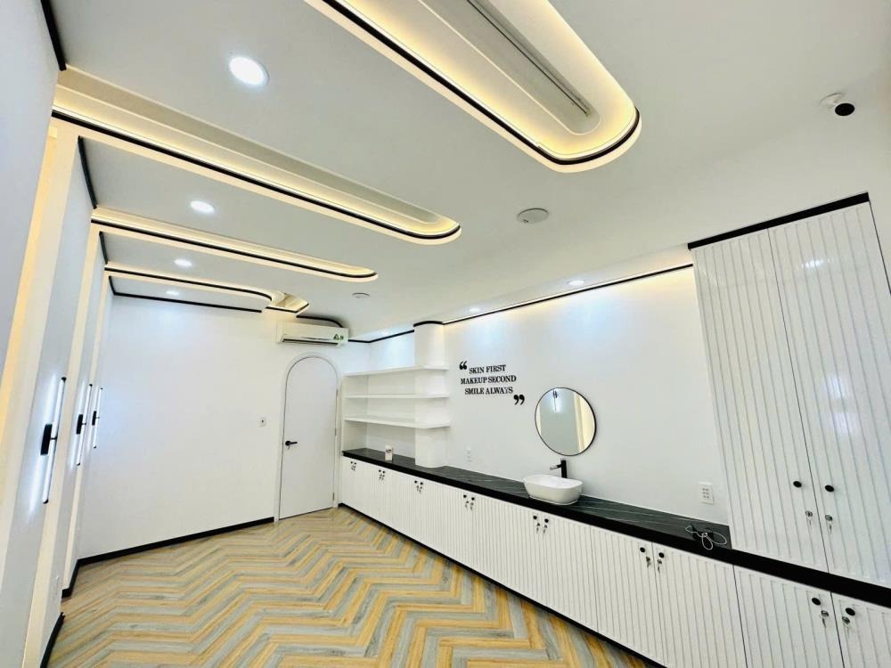 Bán Nhà Mặt Tiền Thụt Lê Văn Sỹ, Phú Nhuận - 3.7x12m, Kinh Doanh Tốt - 10.5 Tỷ