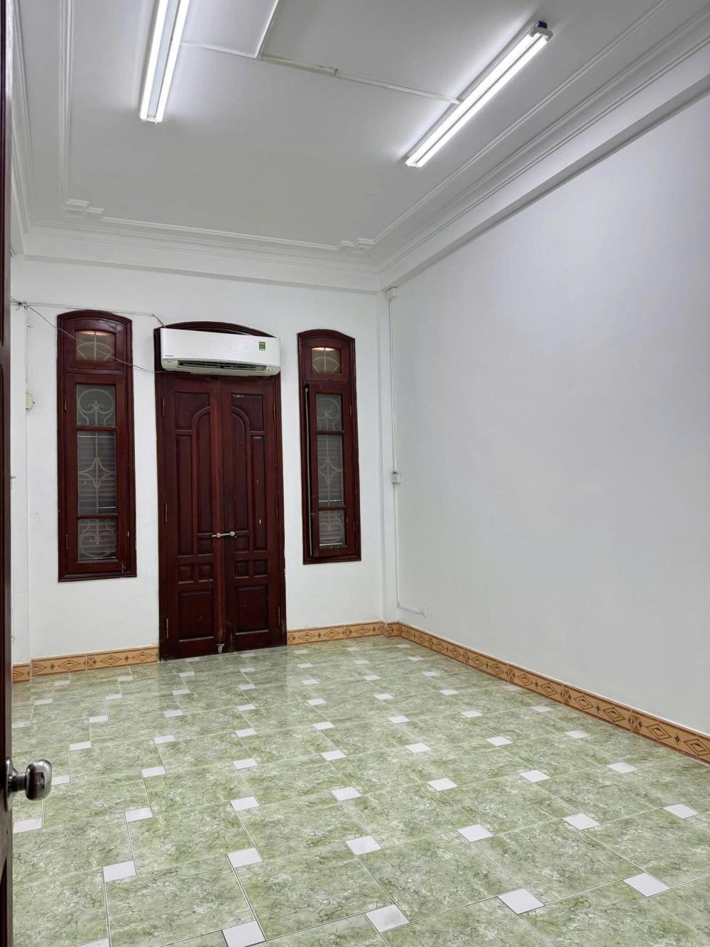 Cho Thuê Nhà 4 Tầng, Huỳnh Thúc Kháng, Đống Đa - 22tr/Tháng