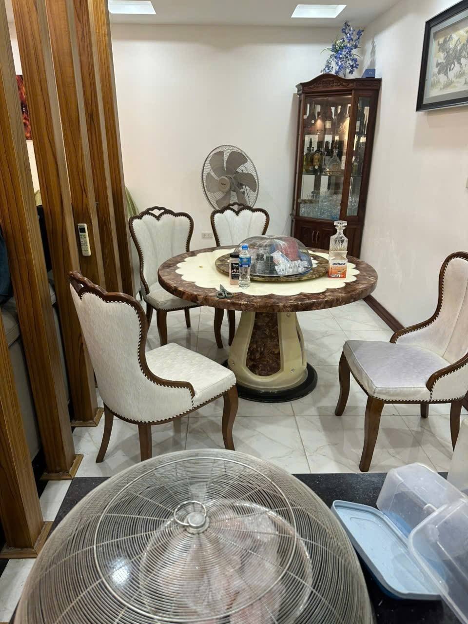 Chung Cư 136 Hồ Tùng Mậu: Căn Góc 4PN, Sân Vườn 25m², Giá 9.2 Tỷ