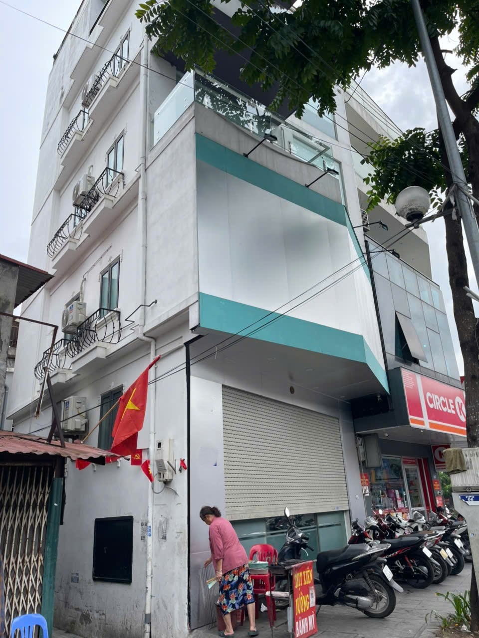 Bán Nhà Phố Trần Khát Chân - 50m² - 6 Tầng - Lô Góc 3 Thoáng - Giá 21.5 Tỷ