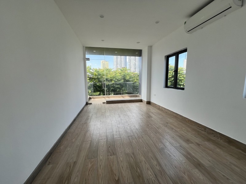 Bán Nhà Phố Trần Khát Chân - 50m² - 6 Tầng - Lô Góc 3 Thoáng - Giá 21.5 Tỷ