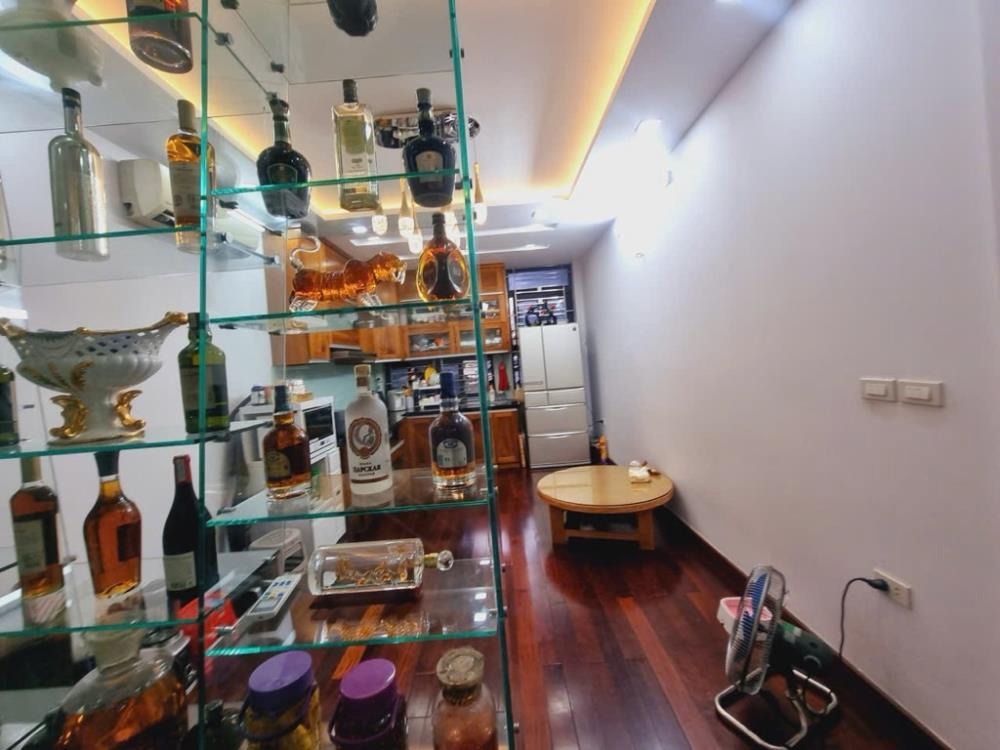 Bán nhà ngõ Thái Thịnh 1 Đống Đa 51m² - 6 Tầng, Thang Máy, Giá 21.6 Tỷ