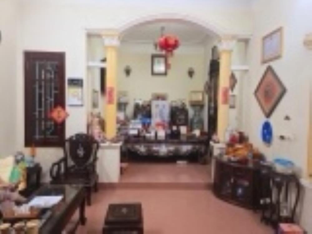 Bán nhà Xuân Thuỷ - Cầu Giấy 154m², 4 tầng, mặt tiền 18m, ô tô tránh, lô góc, kinh doanh