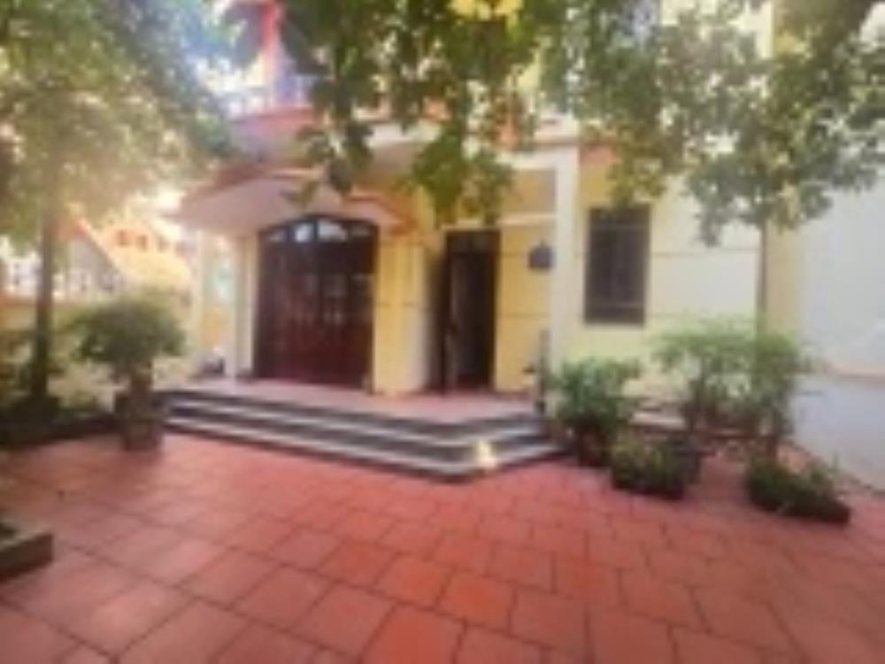 Bán nhà Xuân Thuỷ - Cầu Giấy 154m², 4 tầng, mặt tiền 18m, ô tô tránh, lô góc, kinh doanh
