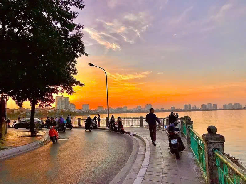 CẦN BÁN GẤP ĐẤT TÂY HỒ 210M - TIỆN ÍCH NGÚT NGÀN - BA BƯỚC RA CÁC TUYẾN PHỐ TÂY HỒ - THÍCH HỢP XÂY