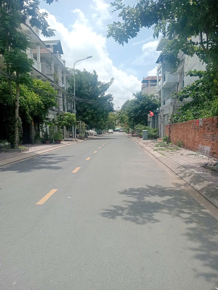 Bán nhà mặt tiền đường Số KDC Ấp 5 Phong Phú Bình Hưng