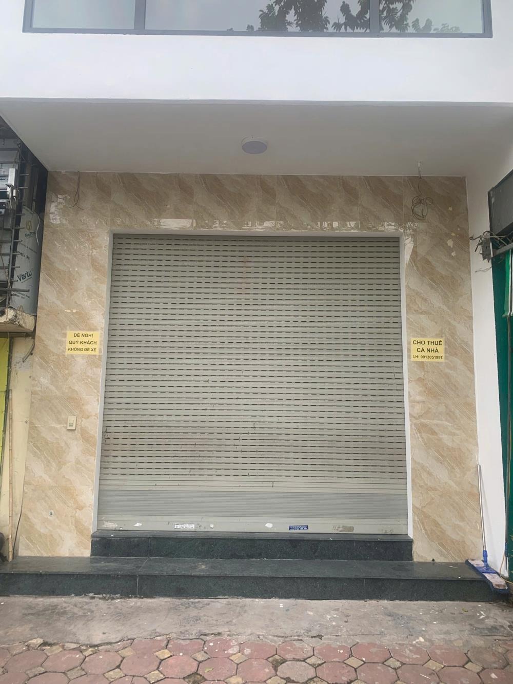 Cho Thuê Nhà 4.5 Tầng, Thang Máy, 2 Mặt Đường Ven Hồ Hạ Đình, Thanh Xuân, Hà Nội