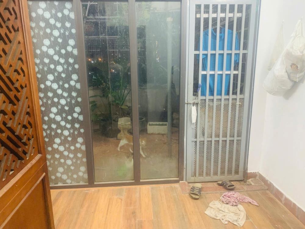 Cho Thuê Nhà 4.5 Tầng, Thang Máy, 2 Mặt Đường Ven Hồ Hạ Đình, Thanh Xuân, Hà Nội