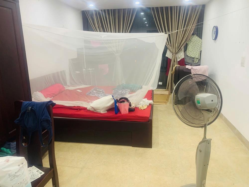 Cho Thuê Nhà 4.5 Tầng, Thang Máy, 2 Mặt Đường Ven Hồ Hạ Đình, Thanh Xuân, Hà Nội