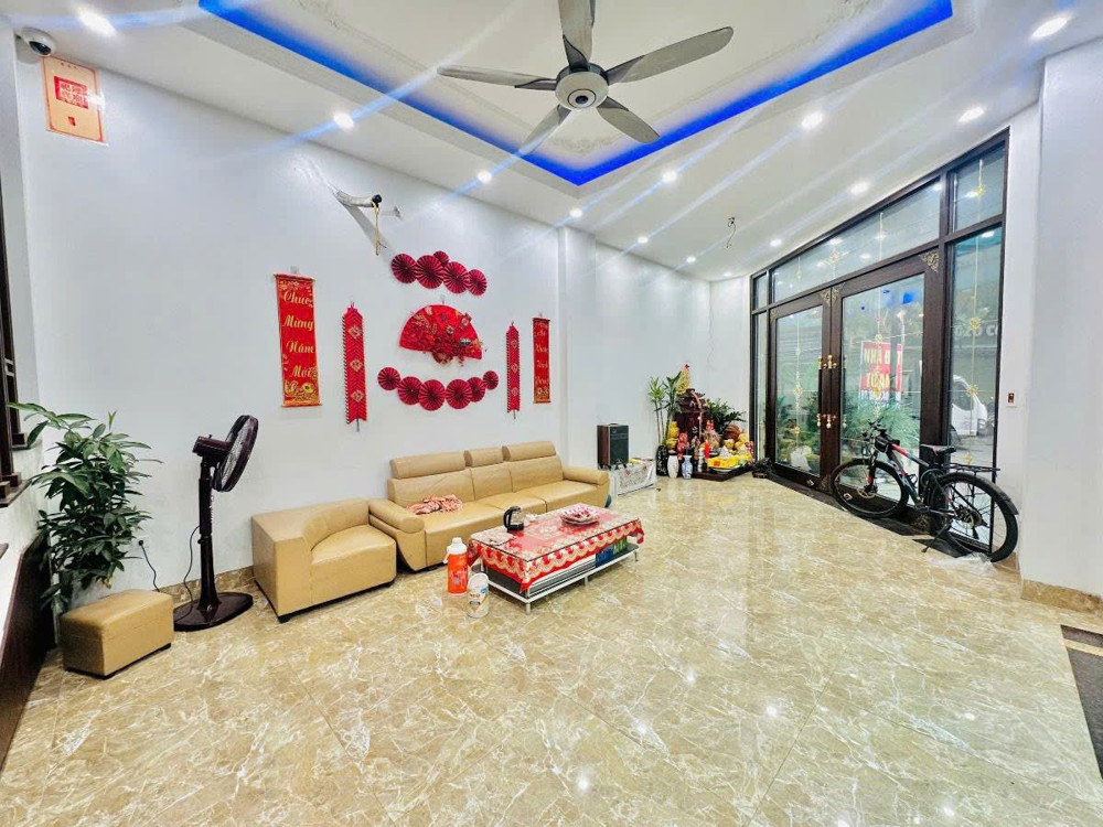 BÁN GẤP NHÀ NGÔ THỊ NHẬM SÁT CHỢ BÔNG ĐỎ,OTO,55M,5 TÂNG,MT:5M