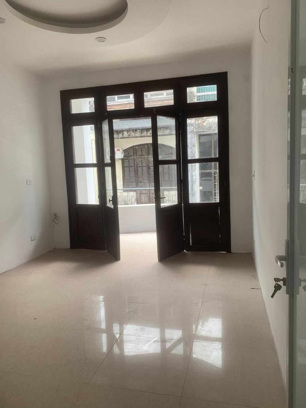 Bán nhà Kim Đồng - 55m2, Mặt Tiền Rộng, Ô Tô Tránh - 16.88 tỷ