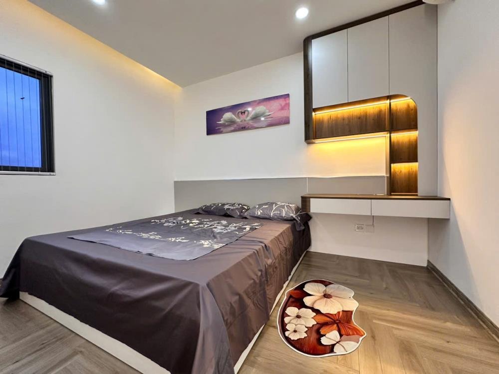 Bán Gấp Căn Hộ 3PN Mulberry Lane 124m2 - Giá Chỉ 8.x Tỷ