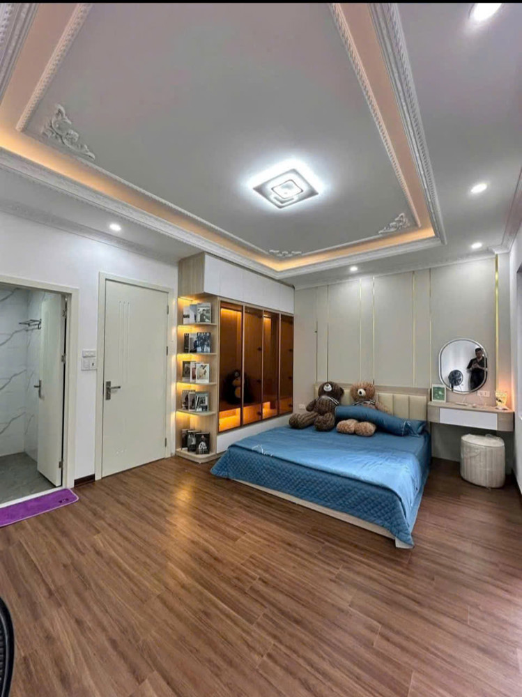 BÁN NHÀ NGỌC THỤY, LONG BIÊN, PHÂN LÔ QUÂN ĐỘI Chỉ Hơn 9 tỷ - 46m², 5 tầng, Gara, Ô tô tránh