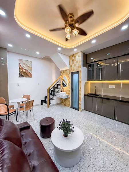 Nhà Đường Nguyễn Đình Chính Quận Phú Nhuận Cũ