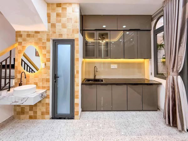 Nhà Đường Nguyễn Đình Chính Quận Phú Nhuận Cũ