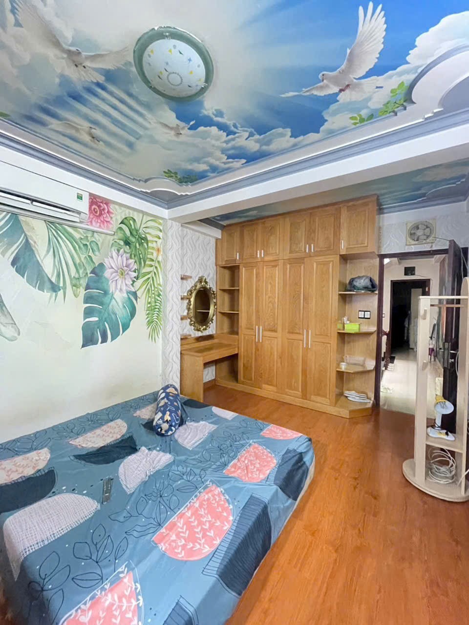 Bán nhà Trần Hưng Đạo, Quận 5 - 55m² - 4 Tầng - Vị trí đắc địa, giá tốt