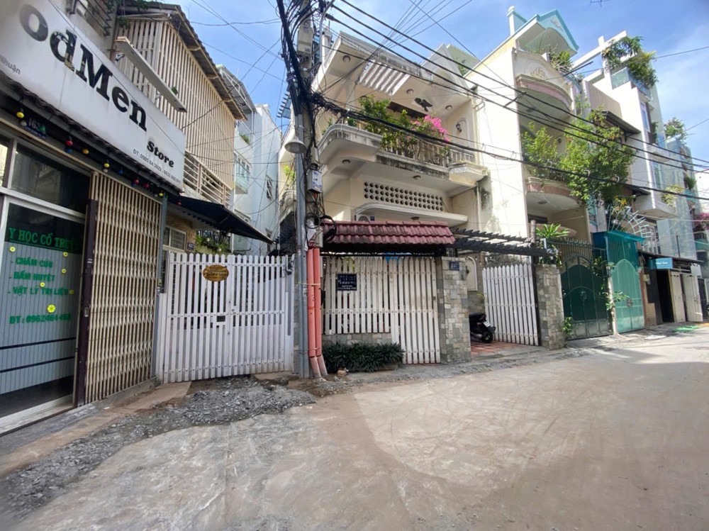 HUỲNH VĂN BÁNH - XE HƠI ĐỖ CỔNG - GẦN MẶT TIỀN - NỞ HẬU TÀI LỘC