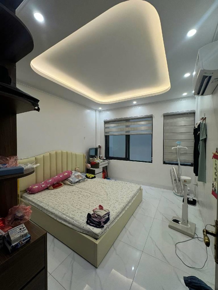 Bán nhà 58m2, 6 tầng ô tô tránh, gần công viên lớn Hà Nội – Cầu Diễn