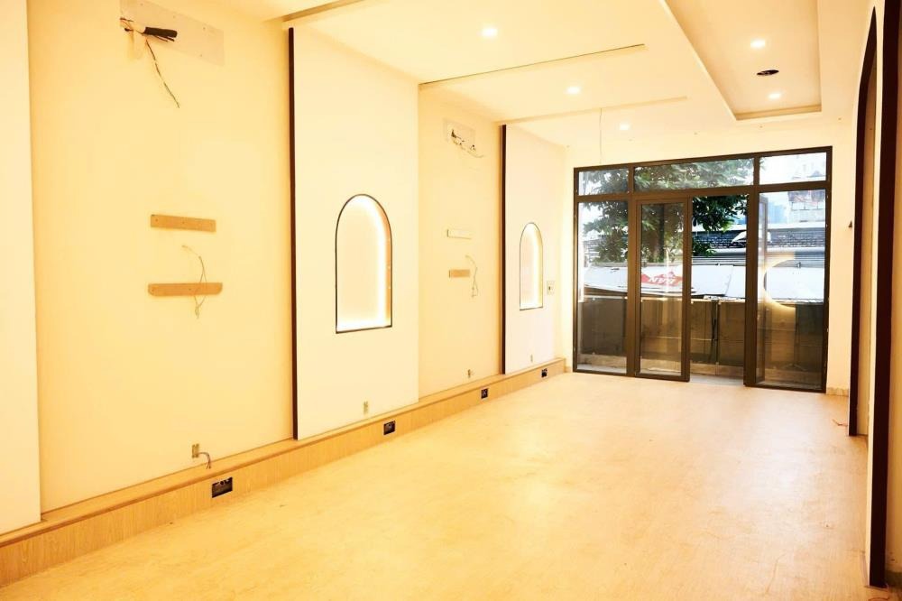 Bán Nhà Mặt Tiền Quận 1 - Trần Đình Xu - Diện Tích 86.6m² - Lợi Nhuận Cao