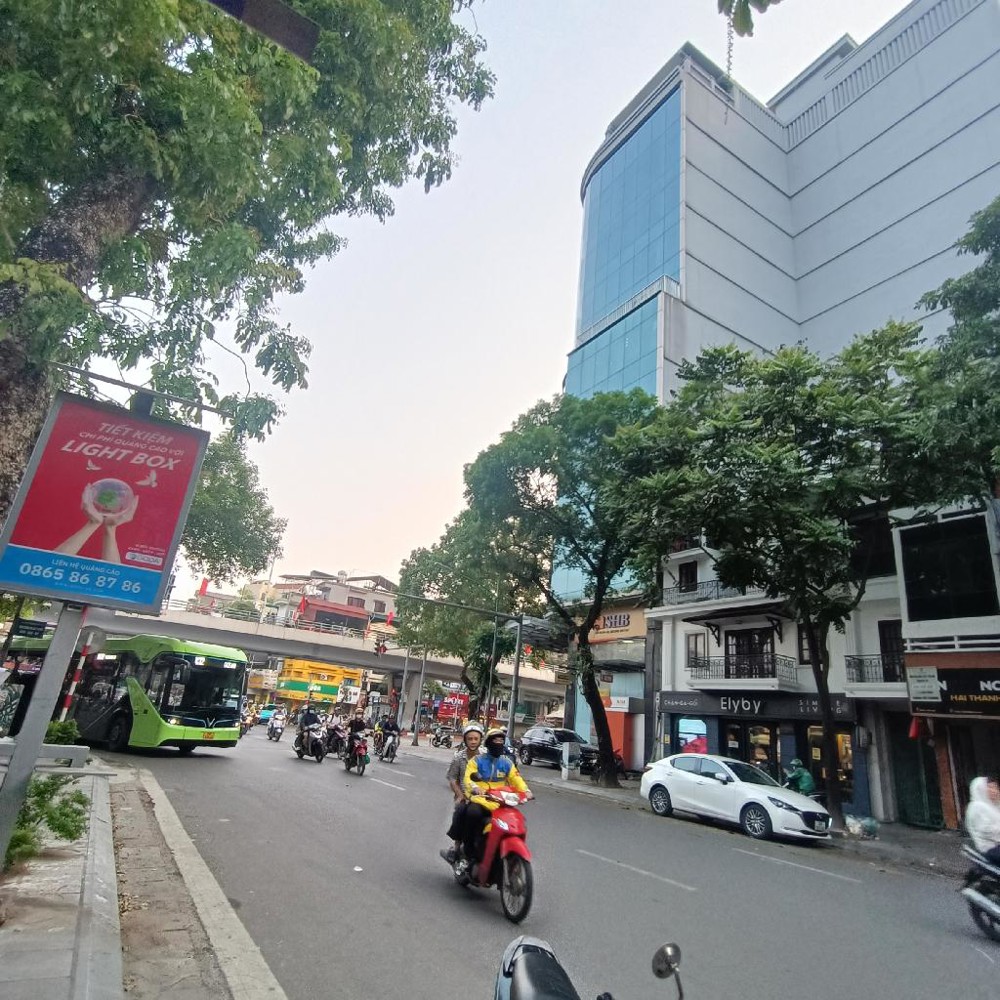 MẶT PHỐ LÊ VĂN HƯU,HAI BÀ TRƯNG 68 tỷ 80m,BÁN ĐI VỀ QUÊ SỐNG CÙNG CON CÁI