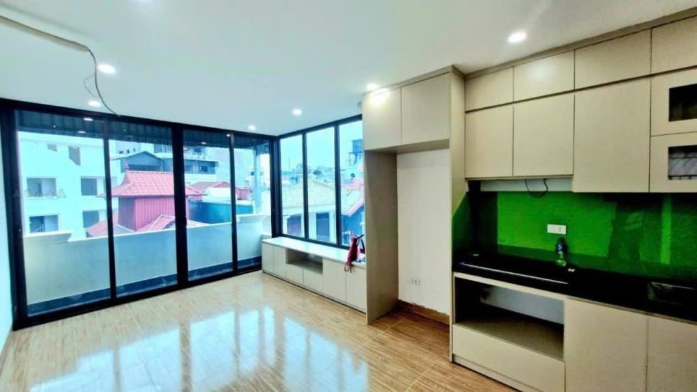 Phân Lô Cầu Giấy - 43m2 x 6 Tầng - Lô Góc - Ô Tô Đỗ Cửa