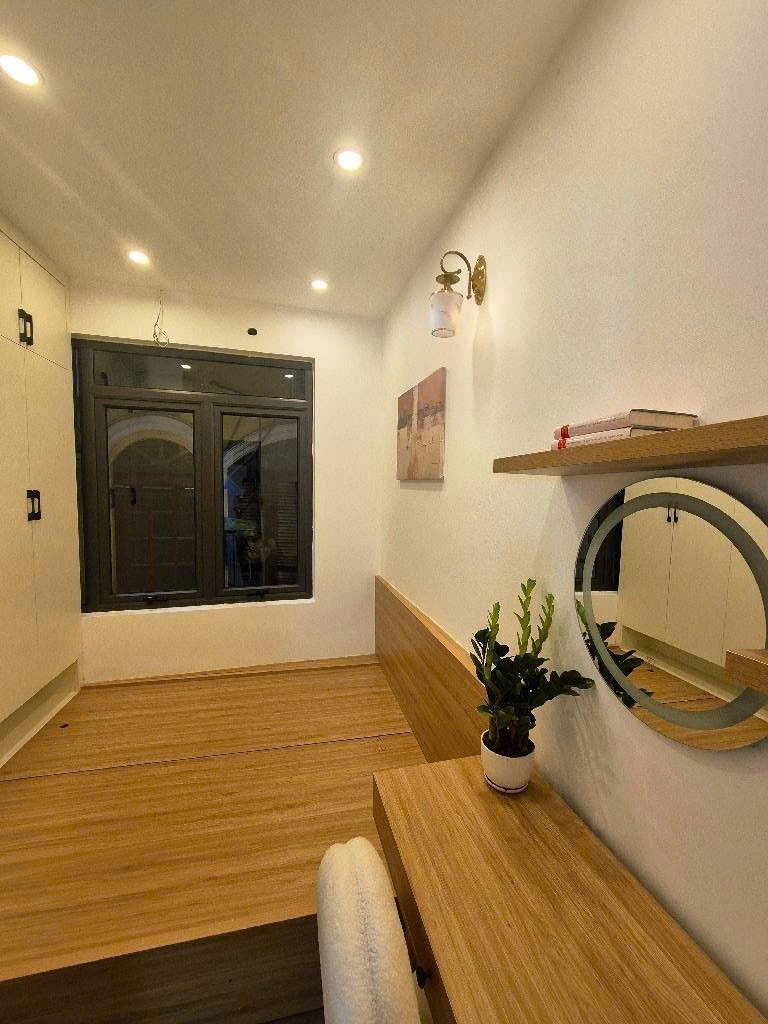 Nhà Đội Cấn - Ngõ Thông Kinh Doanh - Đỗ Cửa - Giá Dưới 5 Tỷ