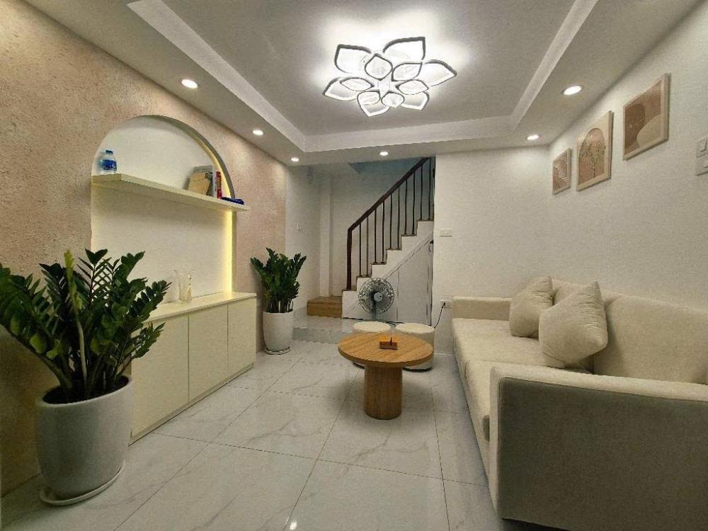 Nhà Đội Cấn - Ngõ Thông Kinh Doanh - Đỗ Cửa - Giá Dưới 5 Tỷ