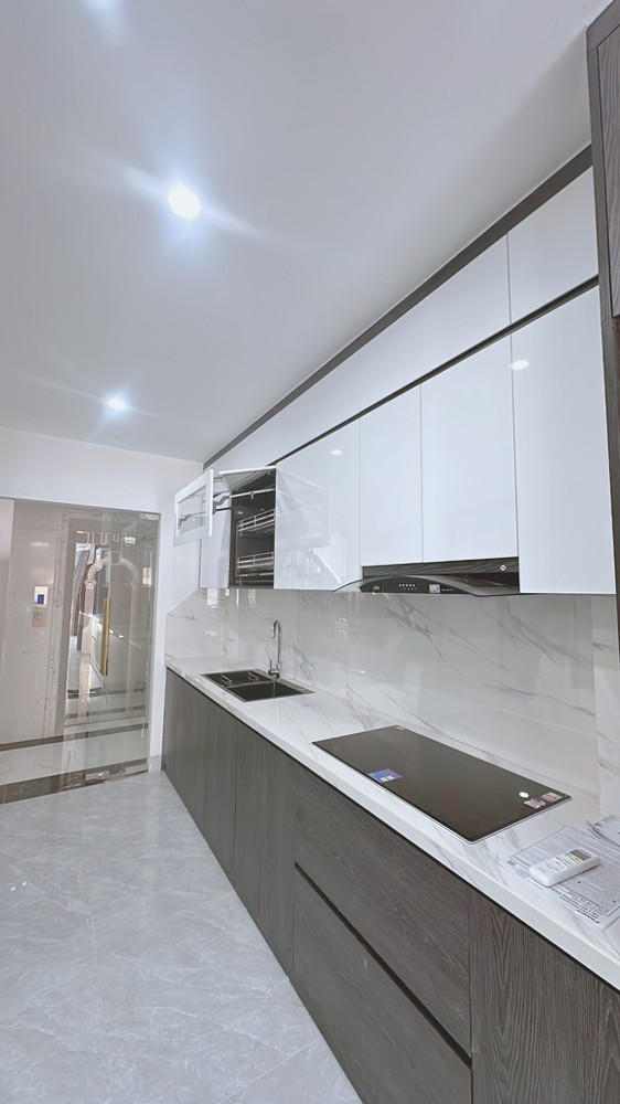 BÁN NHÀ THƯỢNG THANH- LONG BIÊN 72M- THANG MÁY-NHỈNH12 TỶ(TL)