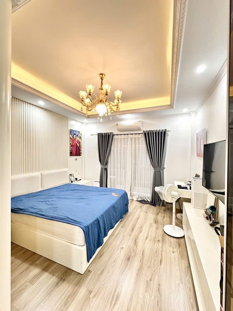 Siêu phẩm 7 Tầng, Thang Máy, Gần Hồ Tây - Nội Thất Xịn, Vị Trí Đắc Địa