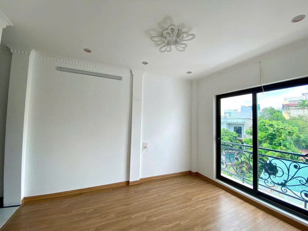 Bán nhà Nguyễn Văn Linh 42m 6 tầng thang máy lô góc ô tô tránh hơn 8 tỷ