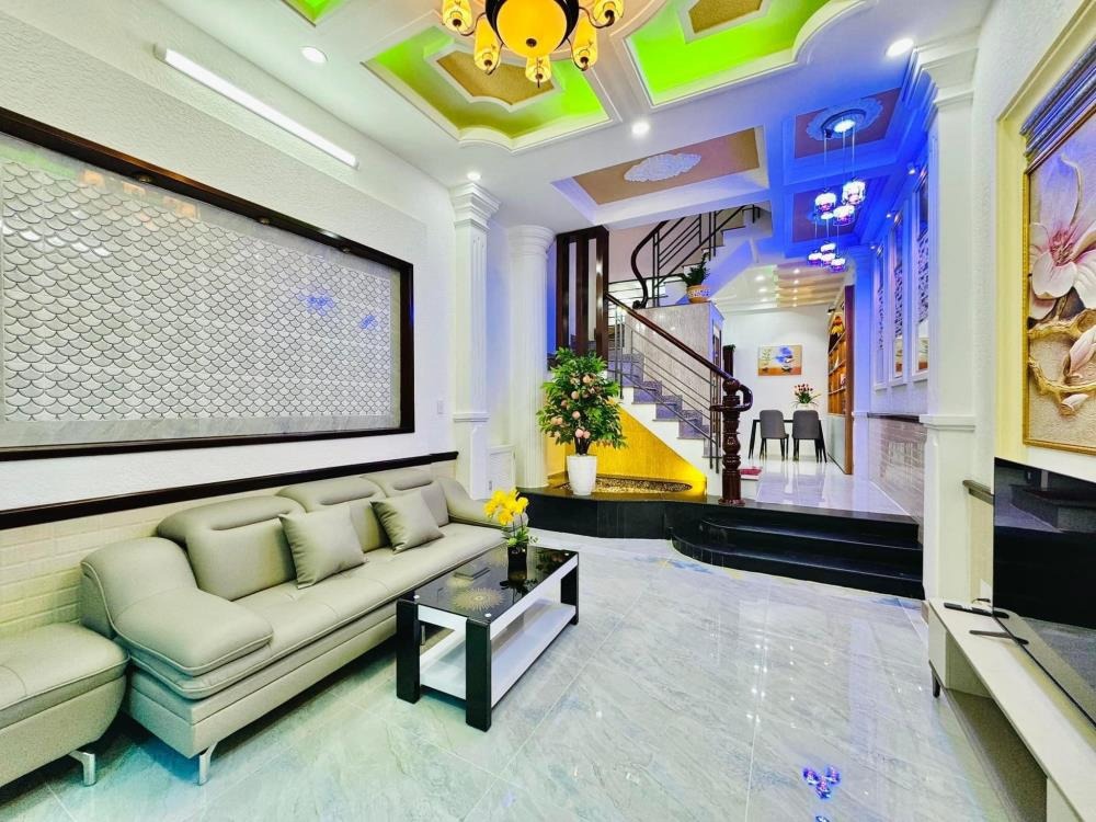 Bán nhà 3 lầu Quận 3 - Nguyễn Đình Chiểu - Gần THCS Kiến Thiết - 4.29 tỷ