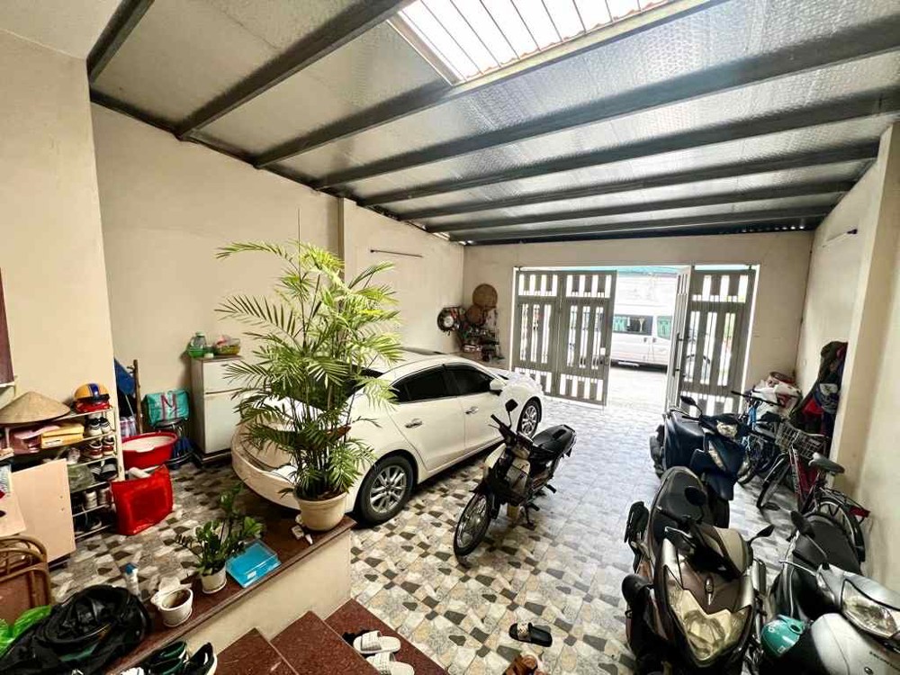 bán nhà Cổ Linh, 140m, mặt tiền 6.2m, nở hậu, đường rộng 10m, 3 ôtô tránh nhau