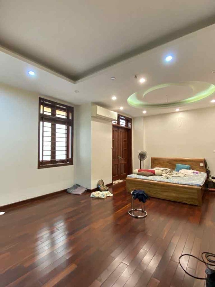 bán nhà Cổ Linh, 140m, mặt tiền 6.2m, nở hậu, đường rộng 10m, 3 ôtô tránh nhau