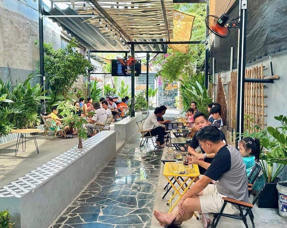 BÁN 180m2 ĐẤT TẶNG QUÁN CAFE DOANH THU 60tr/th - Quốc lộ 13, ngay UNBD phường Hiệp Bình Phước,
