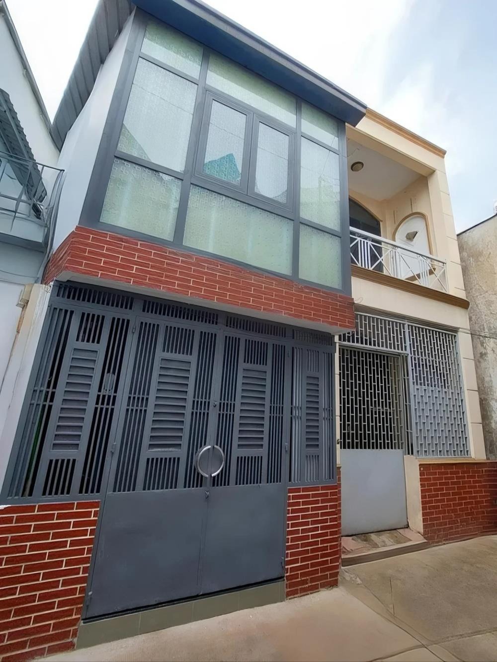 Bán Nhà CMT8 Quận 10 - Vị Trí Đắc Địa, Gần Ga Metro Hòa Hưng - 4.2 Tỷ