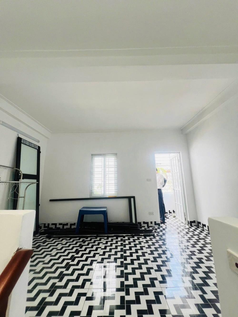 Bán nhà Mỹ Đình 32m² - 5 Tầng, Mặt Tiền 4.6m - Giá 6.35 Tỷ - Lô Góc 2 Thoáng