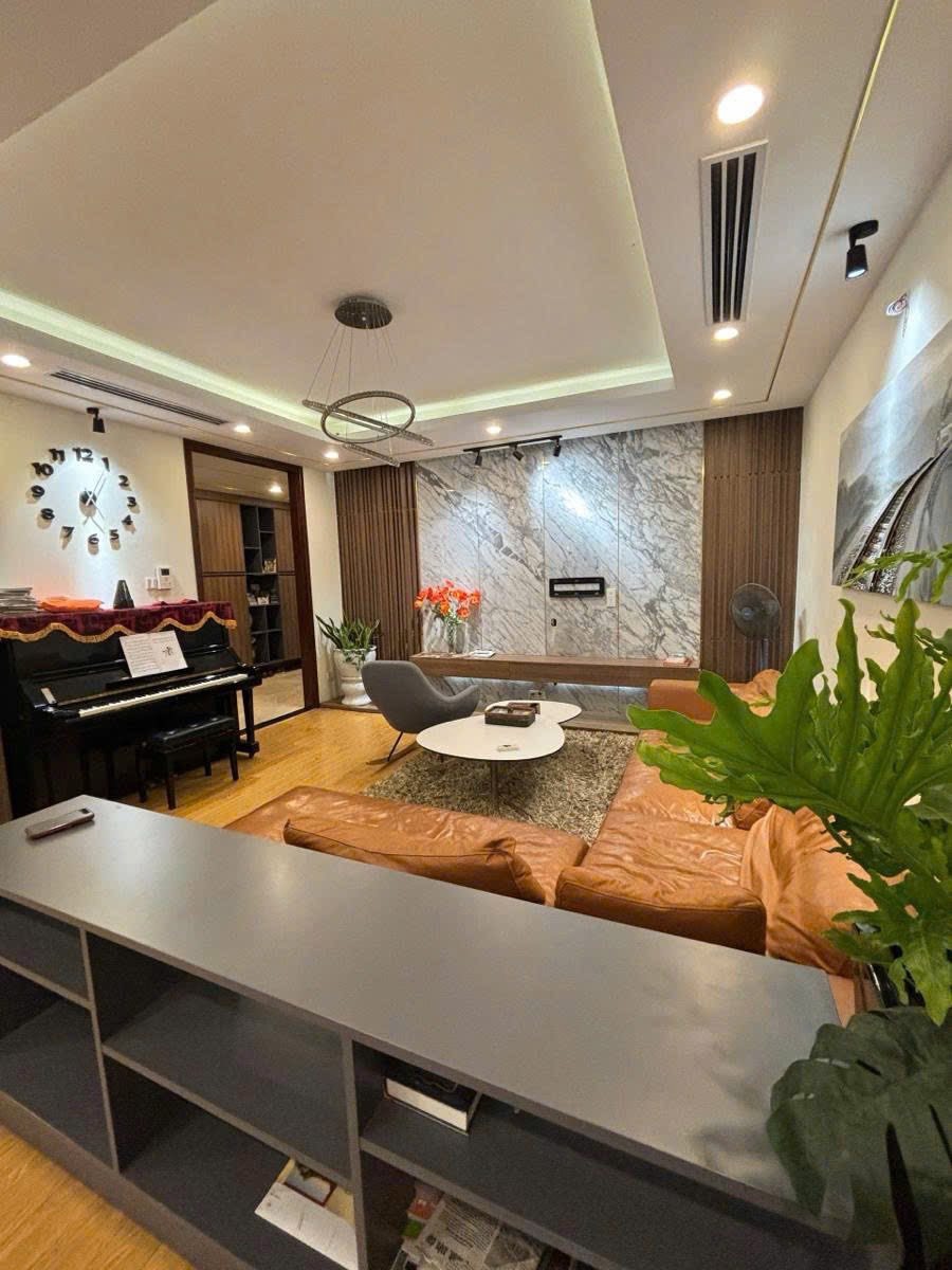 Chung Cư Hoàng Đạo Thúy - 181m² - 3PN - 21.7 Tỷ - Vị Trí VIP