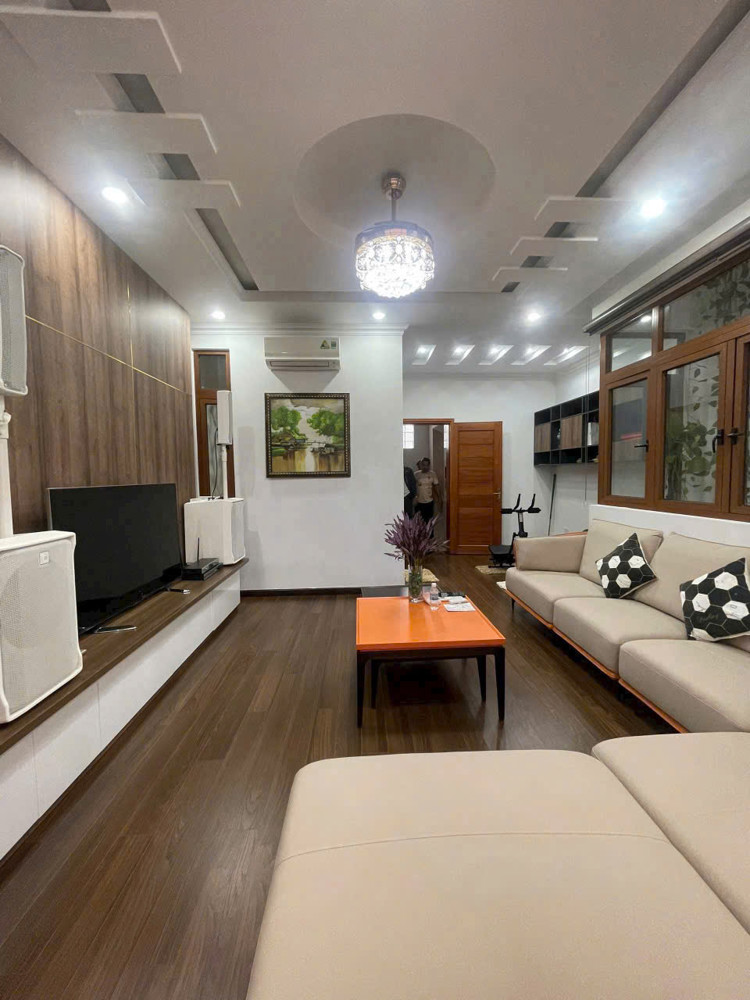 BÁN NHÀ 5 TẦNG CÓ THANG MÁY – TRUNG TÂM PHỐ – HẺM Ô TÔ ĐƯỜNG BẠCH ĐẰNG