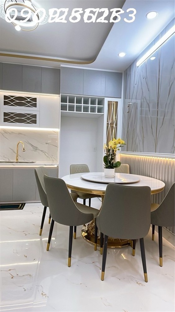 CHỈ HƠN 5 TỶ-NHÀ ĐẸP 3 TẦNG-68M2-KẾ PHÚ MỸ HƯNG-QUẬN 7