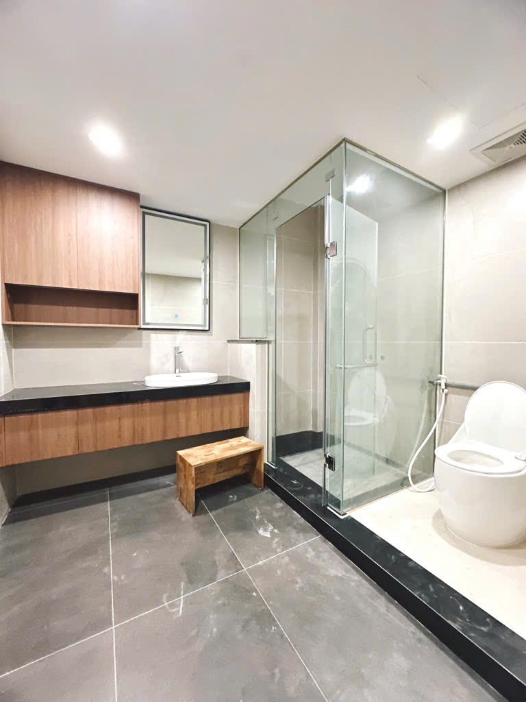 Bán nhà Thanh Nhàn giá 8.x tỷ - Full Nội Thất, 5 Tầng, Đỗ Cửa