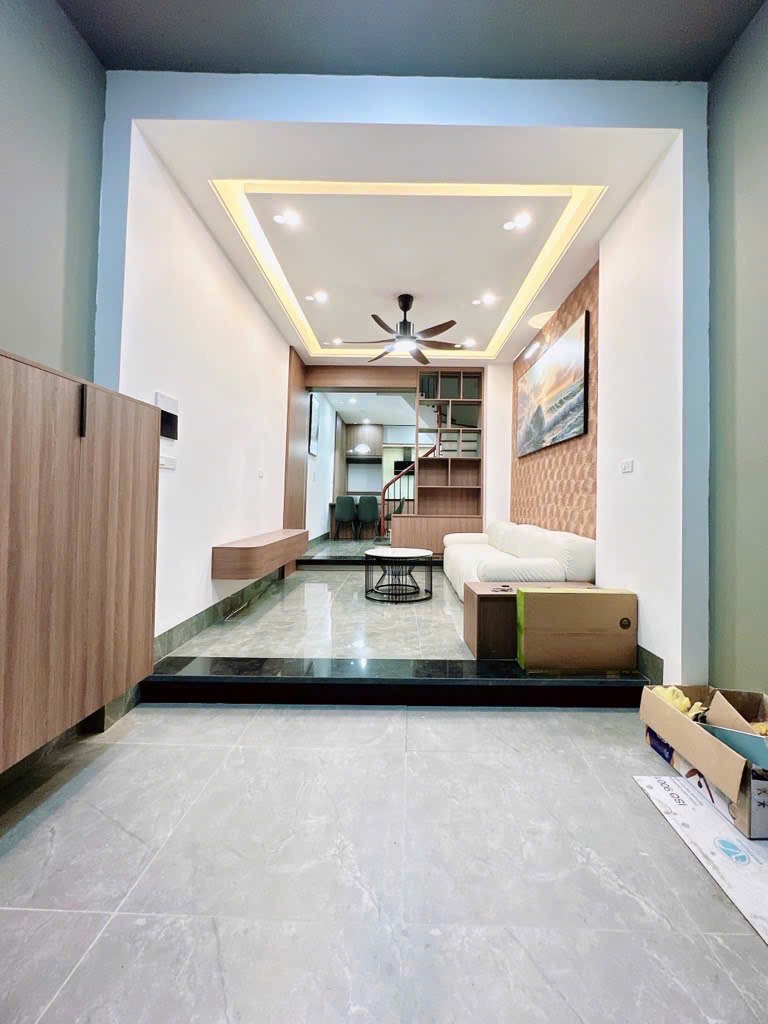 Bán nhà Thanh Nhàn giá 8.x tỷ - Full Nội Thất, 5 Tầng, Đỗ Cửa