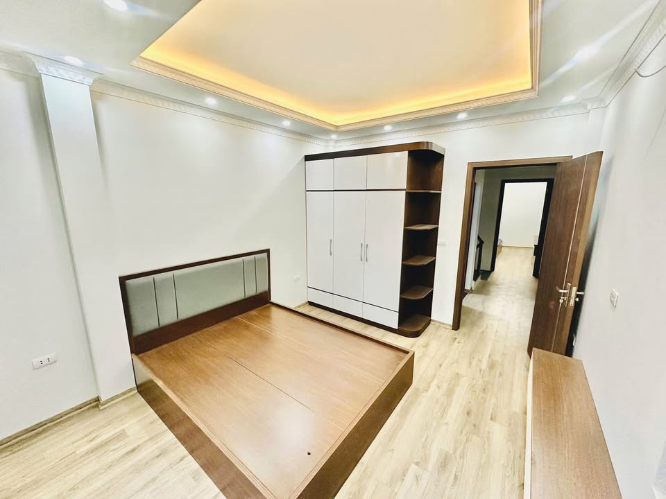 Em Hiếu tiếp tục lên cho anh chị 1 siêu phẩm nhà 5 tầng tại phố Hòe Thị với mức giá rẻ không tưởng