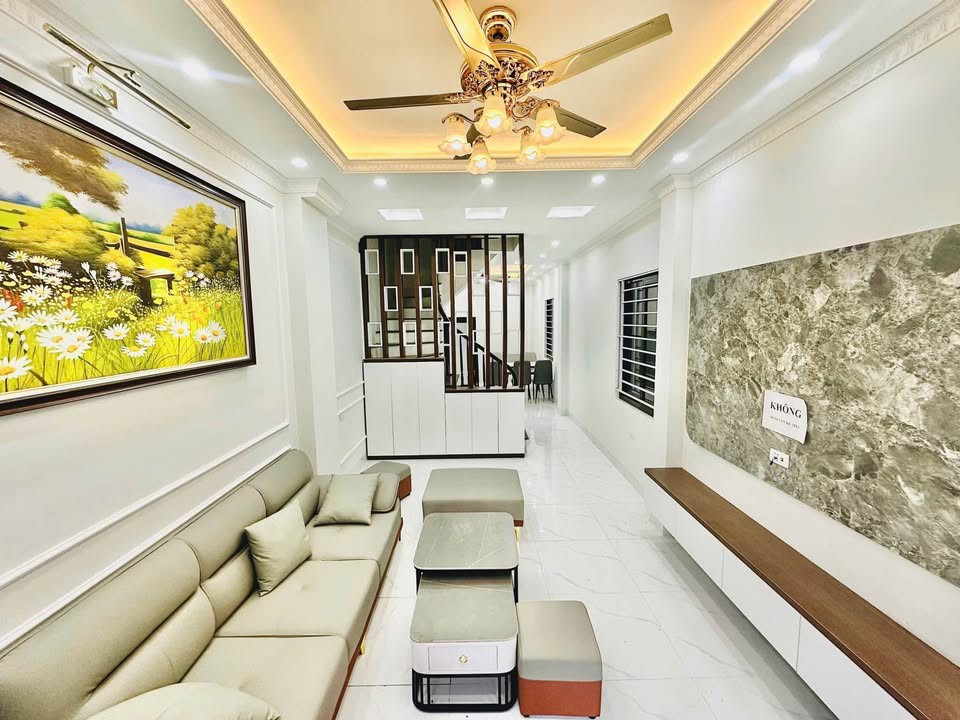 Em Hiếu tiếp tục lên cho anh chị 1 siêu phẩm nhà 5 tầng tại phố Hòe Thị với mức giá rẻ không tưởng